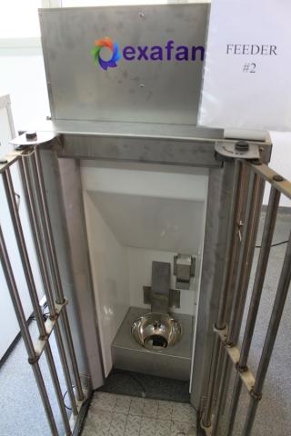 Precision feeder device